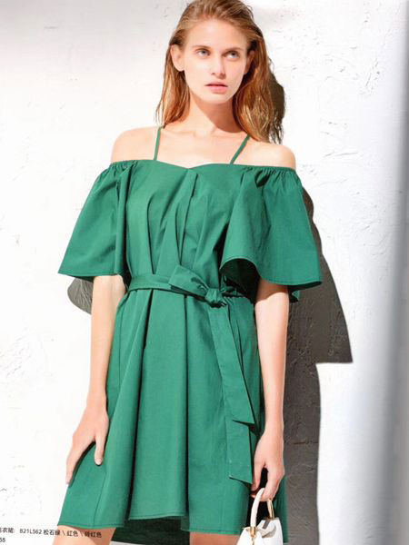 衣魅人女装品牌2019春夏双细肩带荷叶边设计墨绿色连衣裙
