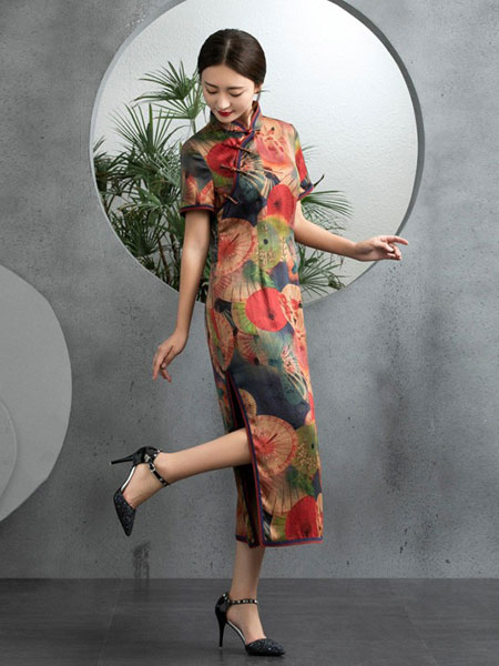 香云莎女装品牌2019春夏新款中国风花色优雅长款旗袍裙