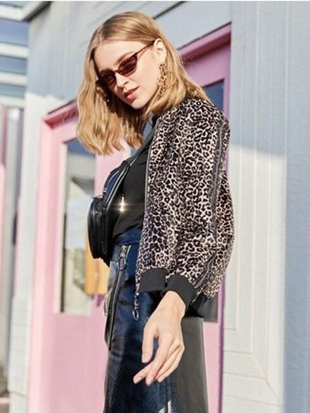 蒂赛尔娜女装品牌2019春夏豹纹短款外套洋气两件套装