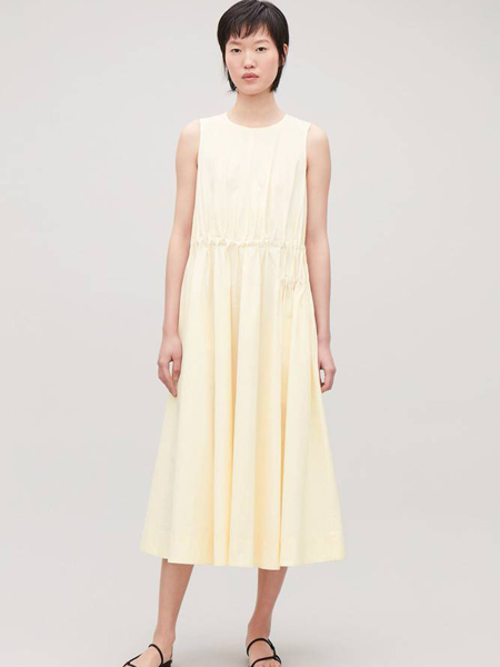 Collection of StyleCOS休闲品牌2019春夏新款时尚黄色背心圆领收紧腰设计连衣裙
