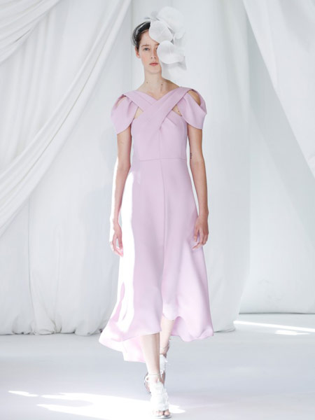 Ermanno Scervino艾尔玛诺·谢尔维诺女装品牌2019春夏新款粉色法式优雅连衣裙