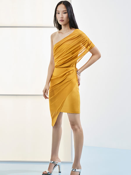 Belfe女装品牌2019春夏新款时尚气质显瘦单肩修身连衣裙