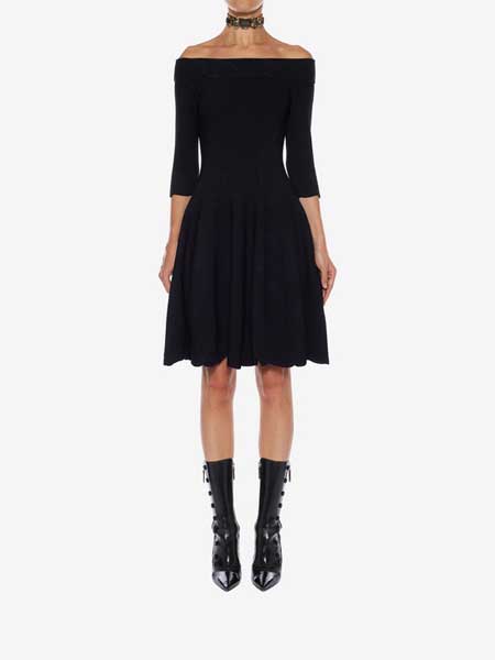 LOGIC&EMOTIONS洛亦女装品牌2019春夏新款复古气质收腰显瘦一字肩黑色中长款连衣裙