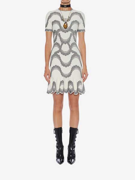 LOGIC&EMOTIONS洛亦女装品牌2019春夏新款时尚波浪图案扇形圆领连衣裙