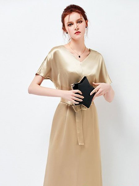艾米女装品牌2019春夏新款韩版V领系带中长款纯色长裙