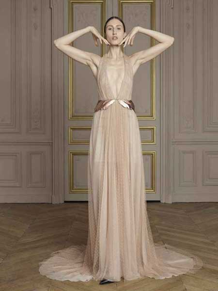 Giles贾尔斯女装品牌2019春夏新款时尚显瘦V领性感露背吊带礼服裙