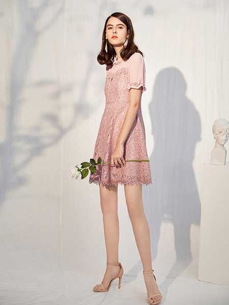 Feelfable感寓女装品牌2019春夏新款修身纯色圆领镂空短袖中长款蕾丝连衣裙