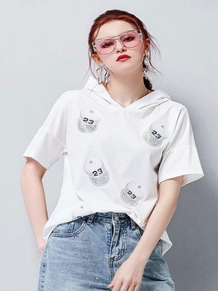 艾米女装品牌2019春夏新款烫钻印花短袖拼色连帽T恤衫上衣