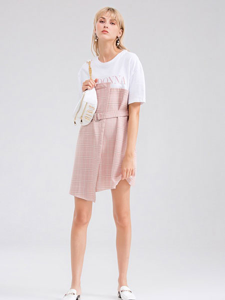 巴利女装品牌2019春夏港风复古百搭个性连衣裙