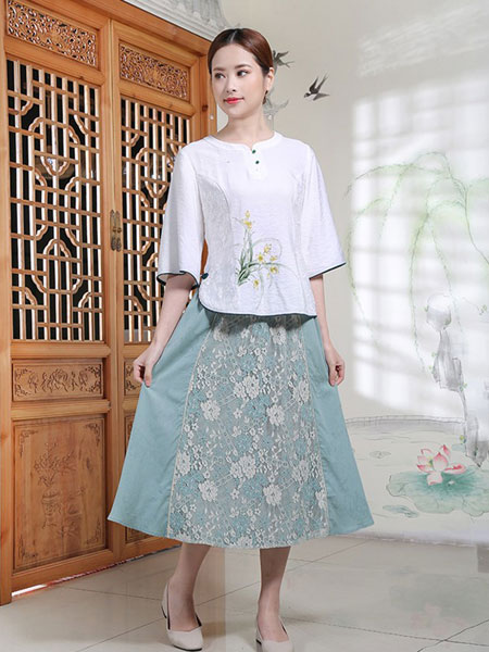 木棉道女装品牌2019春夏中国风手绘圆领圆珠中袖上衣