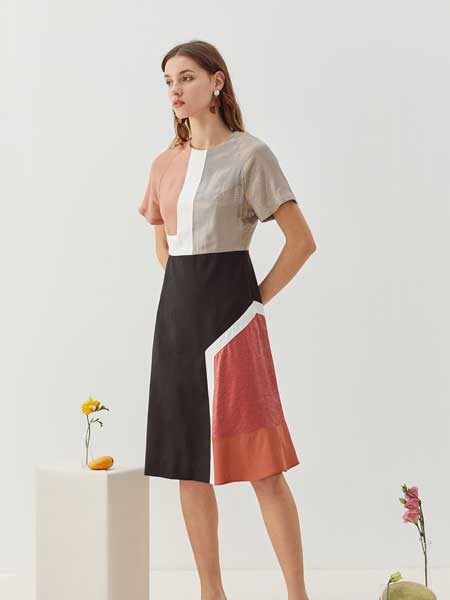 八月盛典女装品牌2019春夏新款修身显瘦A字裙撞色拼接短袖连衣裙