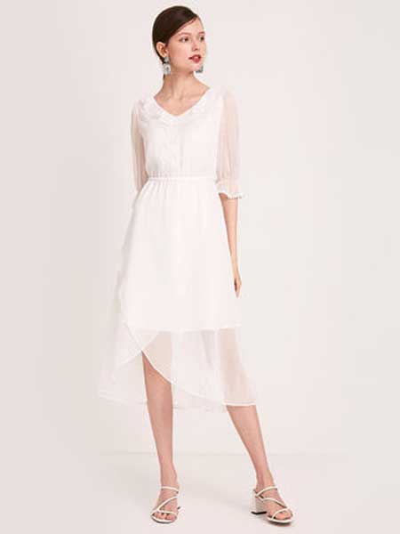 纳薇女装品牌2019春夏新款气质复古V领透视中袖植绒波点白色仙女裙连衣裙