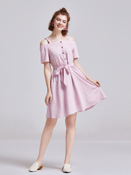 贝珞茵女装品牌2019春夏新款韩版中长款格子吊带连衣裙