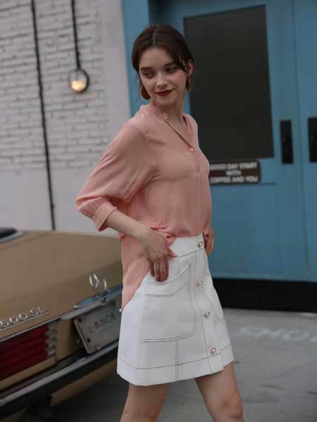 雨珊女装品牌2019春夏新款韩版复古粉色灯笼袖衬衫五分袖宽松翻领衬衣泡泡袖微透上衣