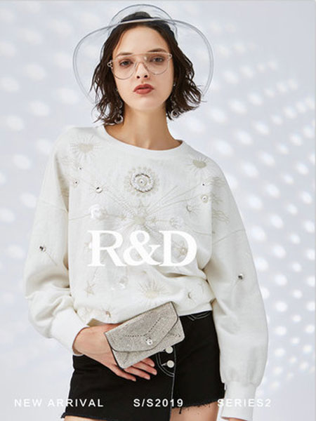 索典R&D女装品牌2019春夏纯白宽松显瘦套头圆领卫衣 刺绣工艺