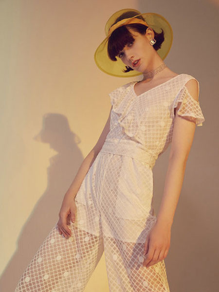 索典R&D女装品牌2019春夏新品棉质镂空小飞袖气质裙