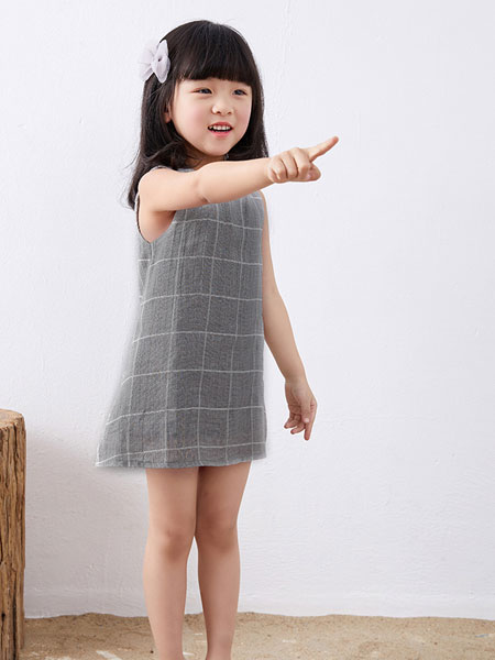 男生女生童装品牌2019春夏女小童格子梭织连衣裙