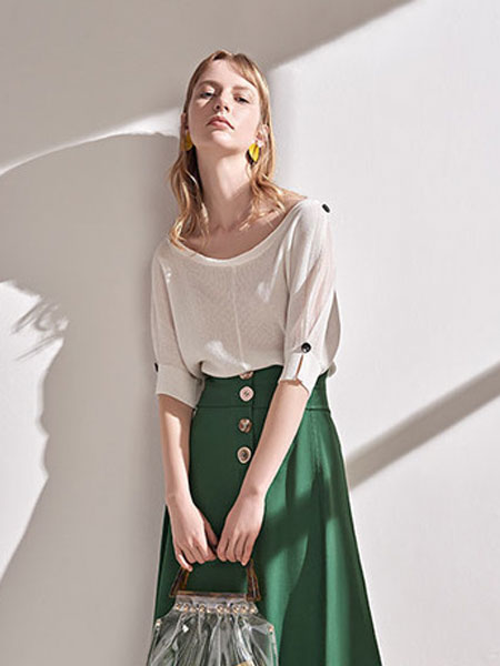 澳莉丝女装品牌2019春夏洋气减龄荷叶边绑带五分袖衬衣