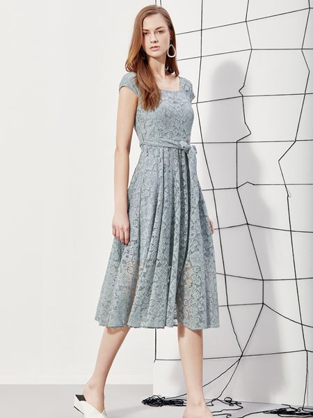 丽芮女装品牌2019春夏新款韩版修身显瘦V领无袖中长款时尚气质裙