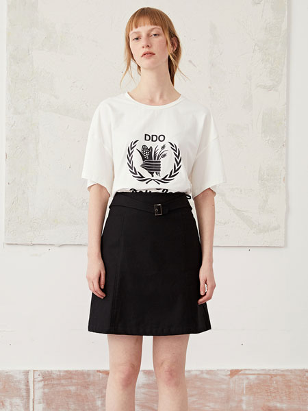 迪笛欧女装品牌2019春夏短袖T恤+休闲洋气两件套潮