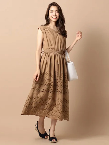 玫瑰子弹女装品牌2019春夏新款时尚纯色收腰显瘦气质连衣裙