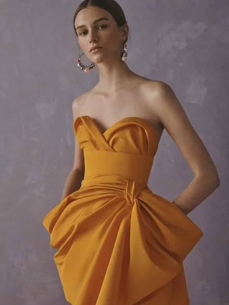 Carolina Herrera卡罗琳娜·海莱娜女装品牌2019春夏新款时尚性感修身连衣裙