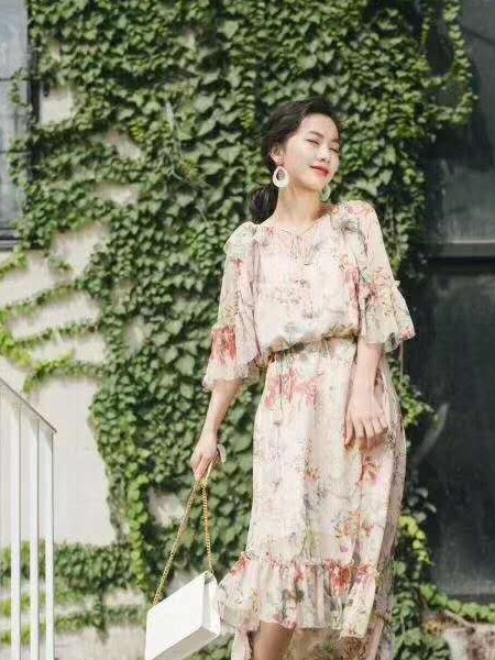 南宁鑫晟恒贸易有限公司女装品牌2019春夏新品