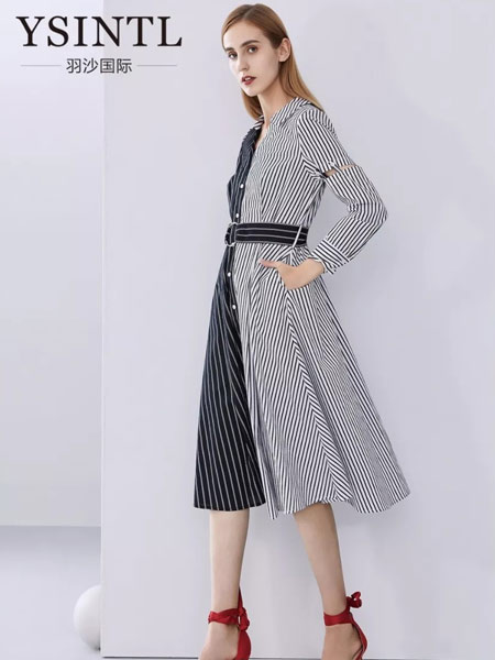 YSGJ女装品牌2019春夏新款港味拼接撞色条纹时尚女神连衣裙