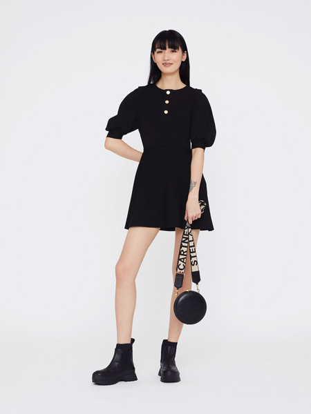 丝黛拉·麦卡妮女装品牌2019春夏新款黑色针织钮扣圆领短袖连衣裙