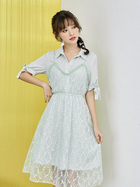 新一檬女装品牌2019春夏复古蕾丝衬衫吊带韩版假两件套小清新连衣裙