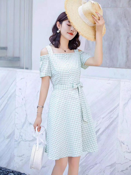二号街角女装品牌2019春夏新款洋气显瘦宽松气质格子连衣裙