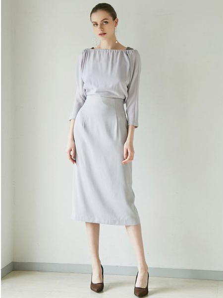 Laguna Moon女装品牌2019春夏新款气质收腰显瘦连衣裙