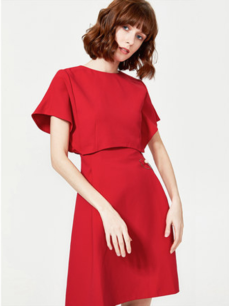 莱茵女装品牌2019春夏新款蝙蝠袖高腰红色连衣裙名媛气质a字裙