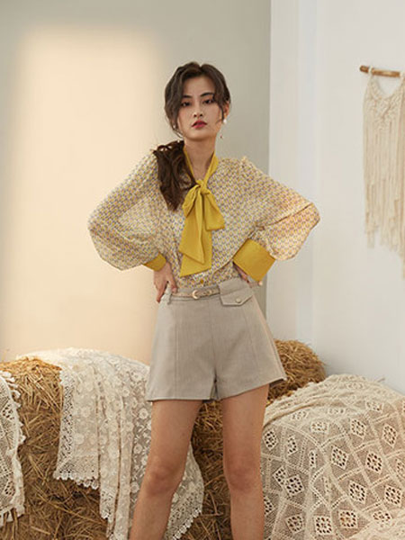 宝洛莎女装品牌2019春夏洋气百搭法式优雅气质长袖设计上衣