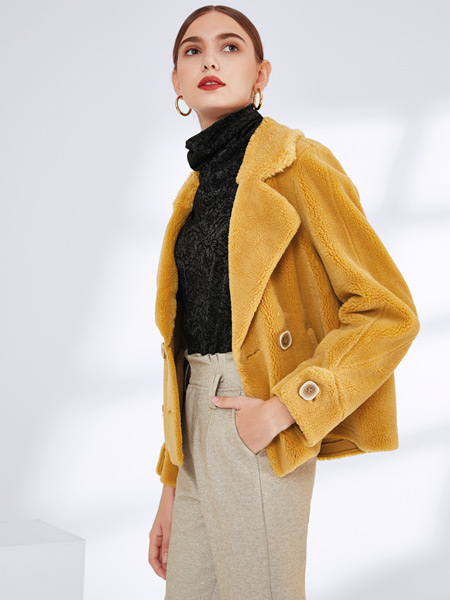 真斯贝尔女装品牌2019秋冬新款韩版宽松短款毛衣外套