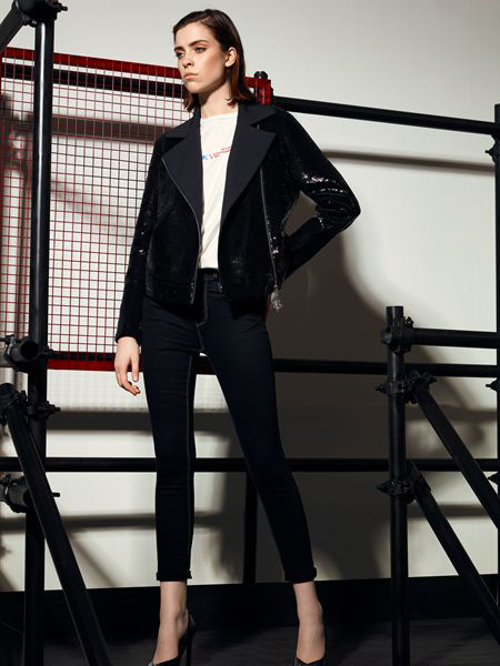 维斯提诺女装品牌2019秋季新款时尚潮流气质帅气外套