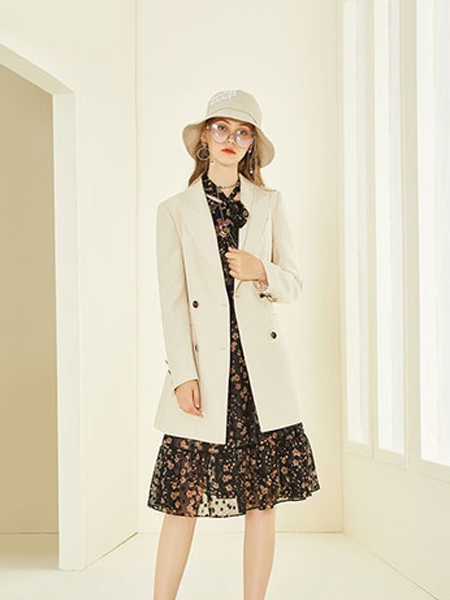 夏柏女装品牌2019秋季新款休闲宽松纯色双排扣西装外套