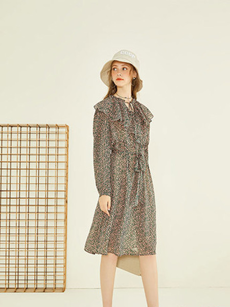 夏柏SUMMEA CYPAESS女装品牌2019秋季新款气质减龄花色中长款雪纺连衣裙