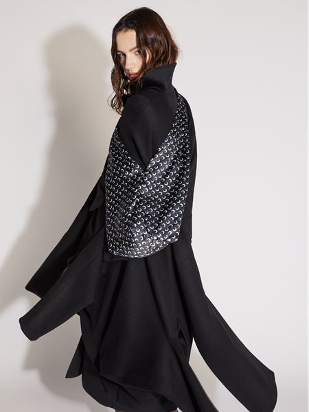 芮玛女装品牌2019秋季立体剪裁复杂拼接结构呢半裙