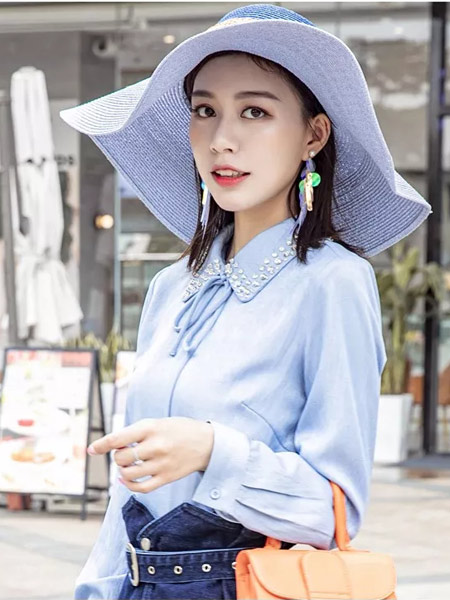 布卡慕尚CLOTH CARD女装品牌2019秋季新款娃娃领纯色气质衬衫