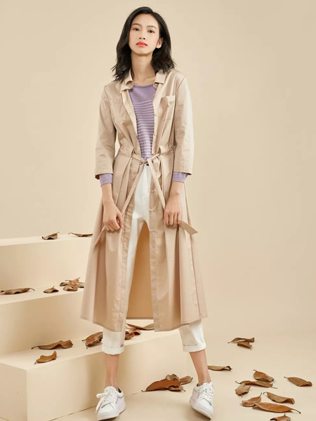 领秀女装品牌2019秋季新款时尚简约韩版显瘦双排扣风衣外套