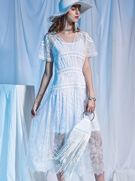 卡布依女装品牌2019春夏新款清纯白色蕾丝高腰连衣裙两件套
