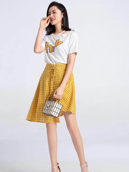 蓝缇儿女装品牌2019春夏时尚新款洋气套装省心搭配上衣短裙两件套小清新俏皮