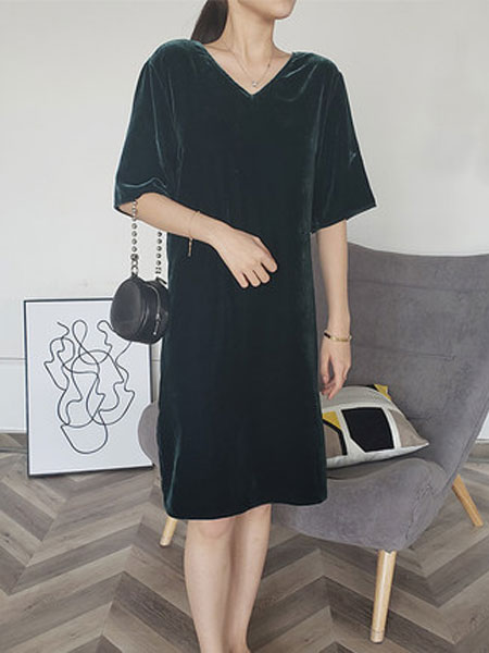 蔻贝卡女装品牌2019春季新款真丝宽松休闲短袖气质长裙