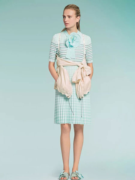 玛可凯恩 marc cain女装品牌2019春夏新款时尚修身显瘦连衣裙