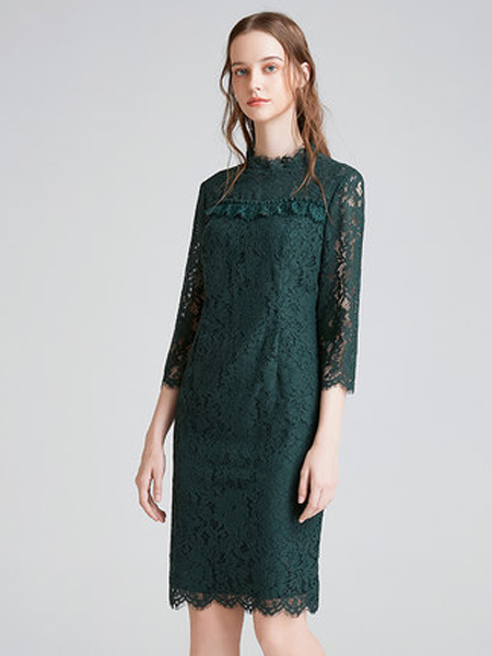 海兰丝女装品牌2019秋季新款性感绿色修身显瘦七分袖立领蕾丝连衣裙
