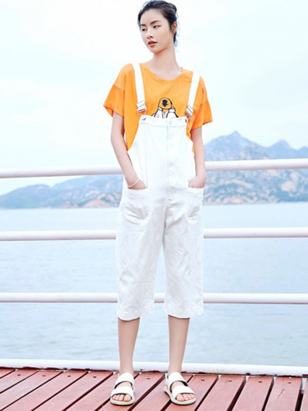 BUKHARA布卡拉女装品牌2019春夏新款减龄显瘦宽松韩版牛仔背带裤九分裤
