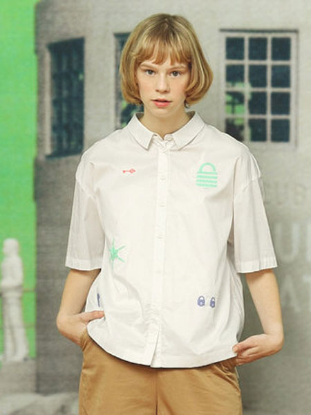 幻走女装品牌2019春夏新款翻领珠片绣花休闲短款衬衫