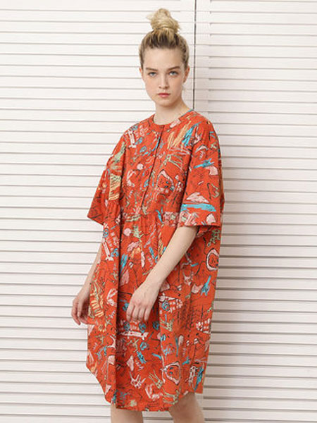 幻走女装品牌2019春夏新款圆领印花抽皱宽松梭织连衣裙