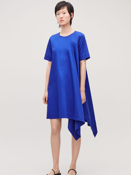 Collection of StyleCOS休闲品牌2019春夏新款不对称短袖连衣裙